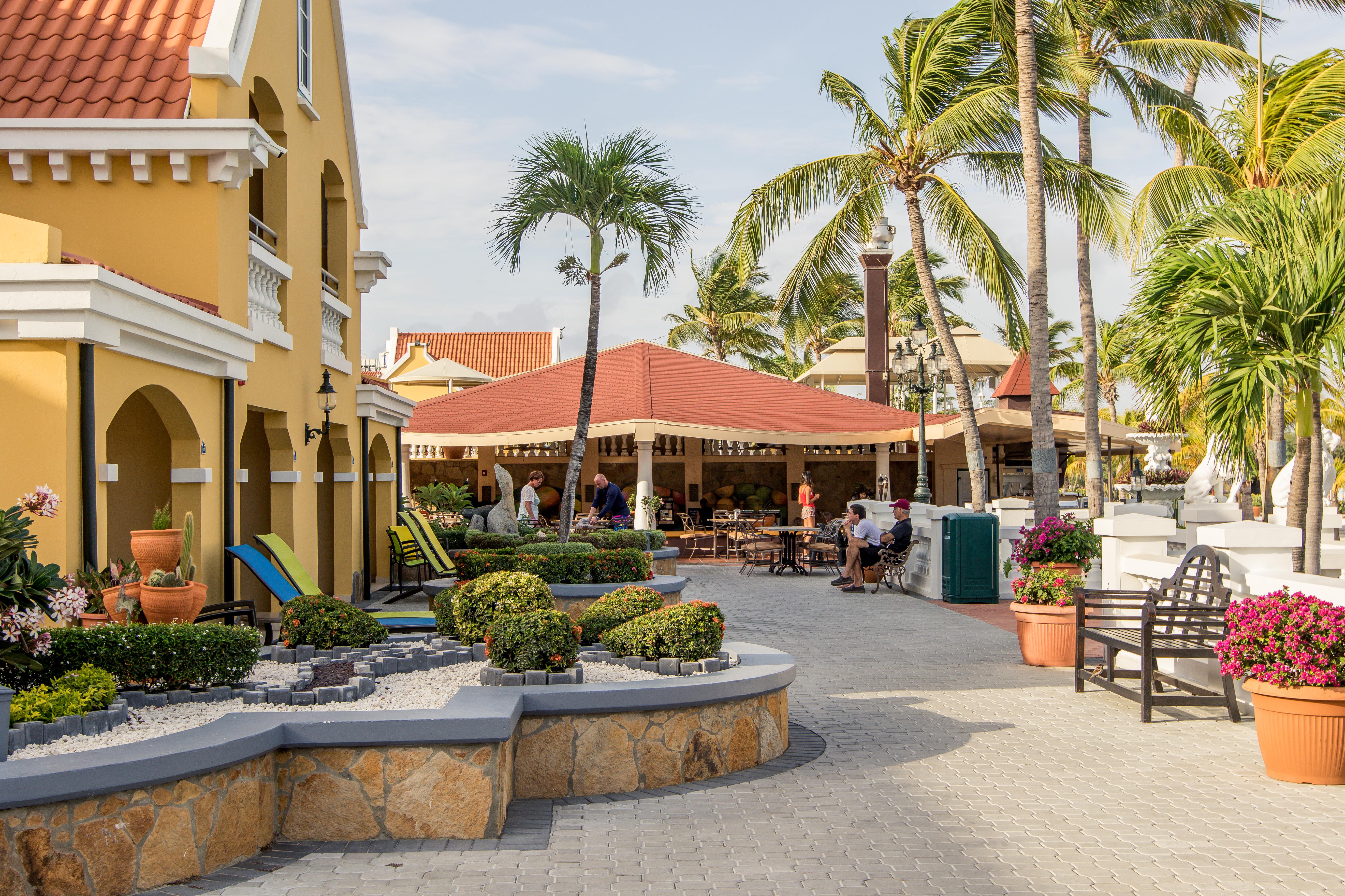 Amsterdam Manor Beach Resort Palm Beach Exterior foto